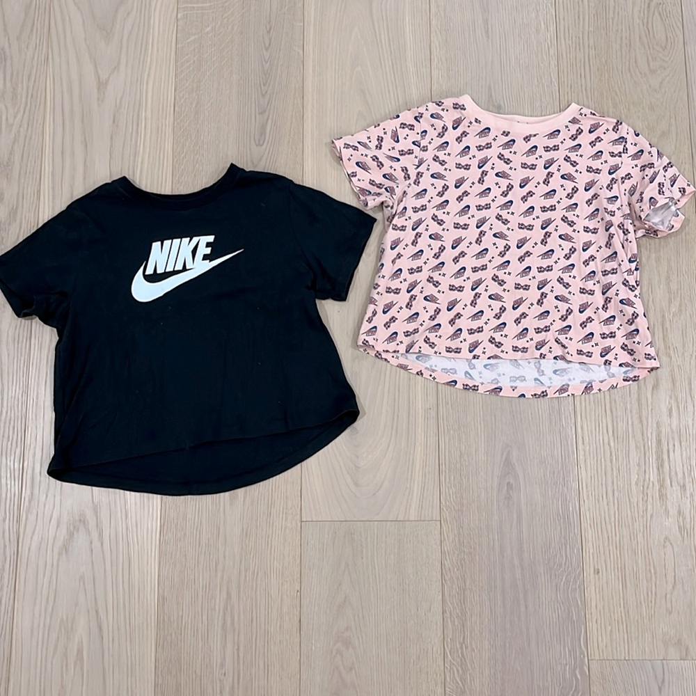 Bundle of Two Nike Cropped Top Tees Size Youth Large